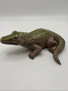 Vintage Peru Clay Alligator/ Crocodile Figurine